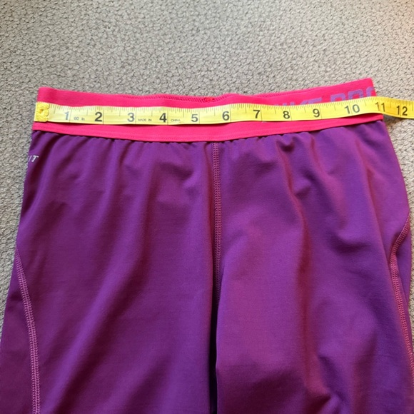 Nike Pro Womens Size Small 3/4 Length Capri Workout Pants Purple Active wear - Picture 6 of 8